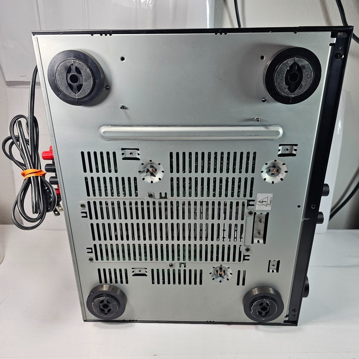 Yamaha RX-V590 RDS Audio Video 5.1 Natural Sound Surround Sound AV Receiver