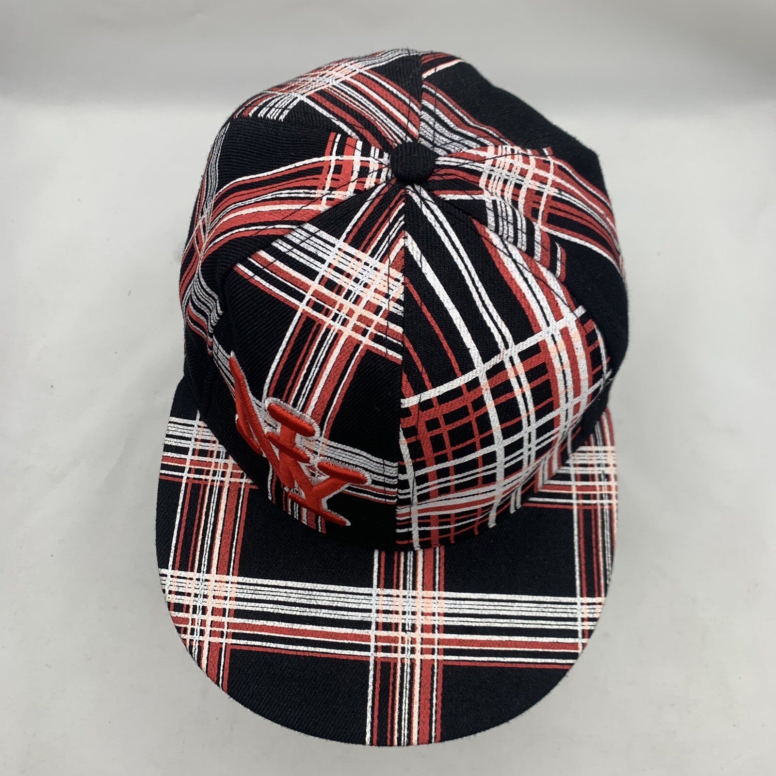 New York City Hunter Medium Fitted Flat NY Embroidered Plaid  Hat Cap