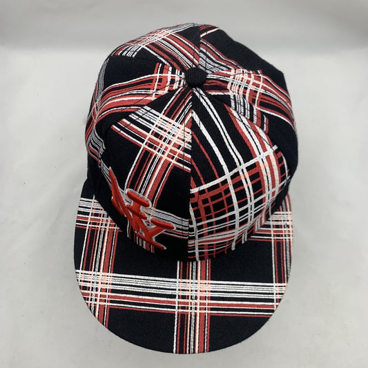New York City Hunter Medium Fitted Flat NY Embroidered Plaid  Hat Cap