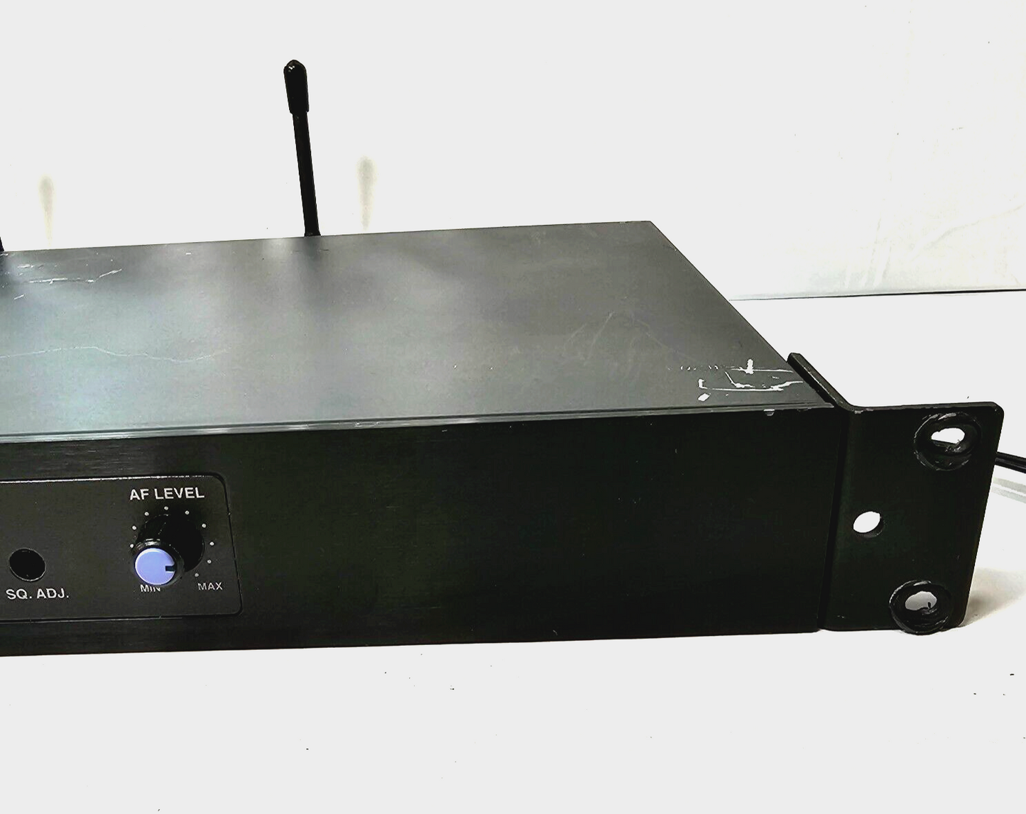 Audio Technica ATW-R19 UHF Diversity Receiver with Rackmount and Antenna -