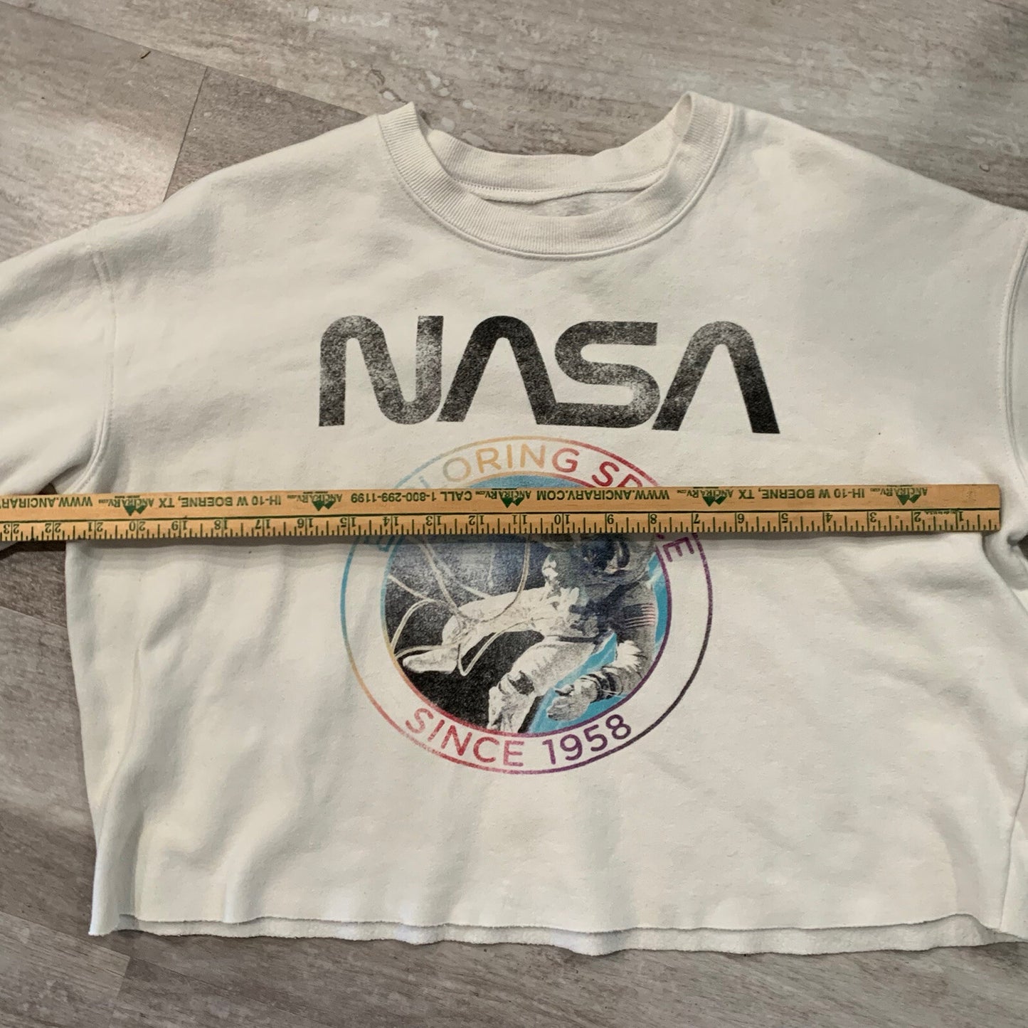 NASA Sweater Womens Medium Cutoff Pullover White