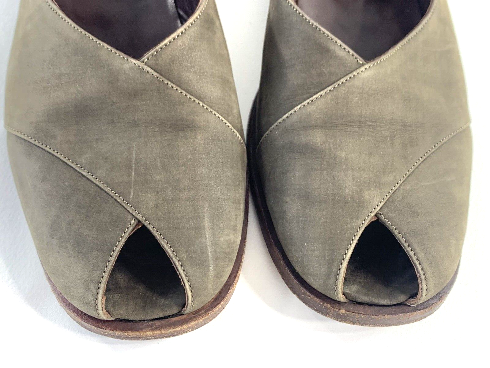 Giorgio Armani Le Collezioni  Size 36 (US 5.5) Peep Toe Leather Flats