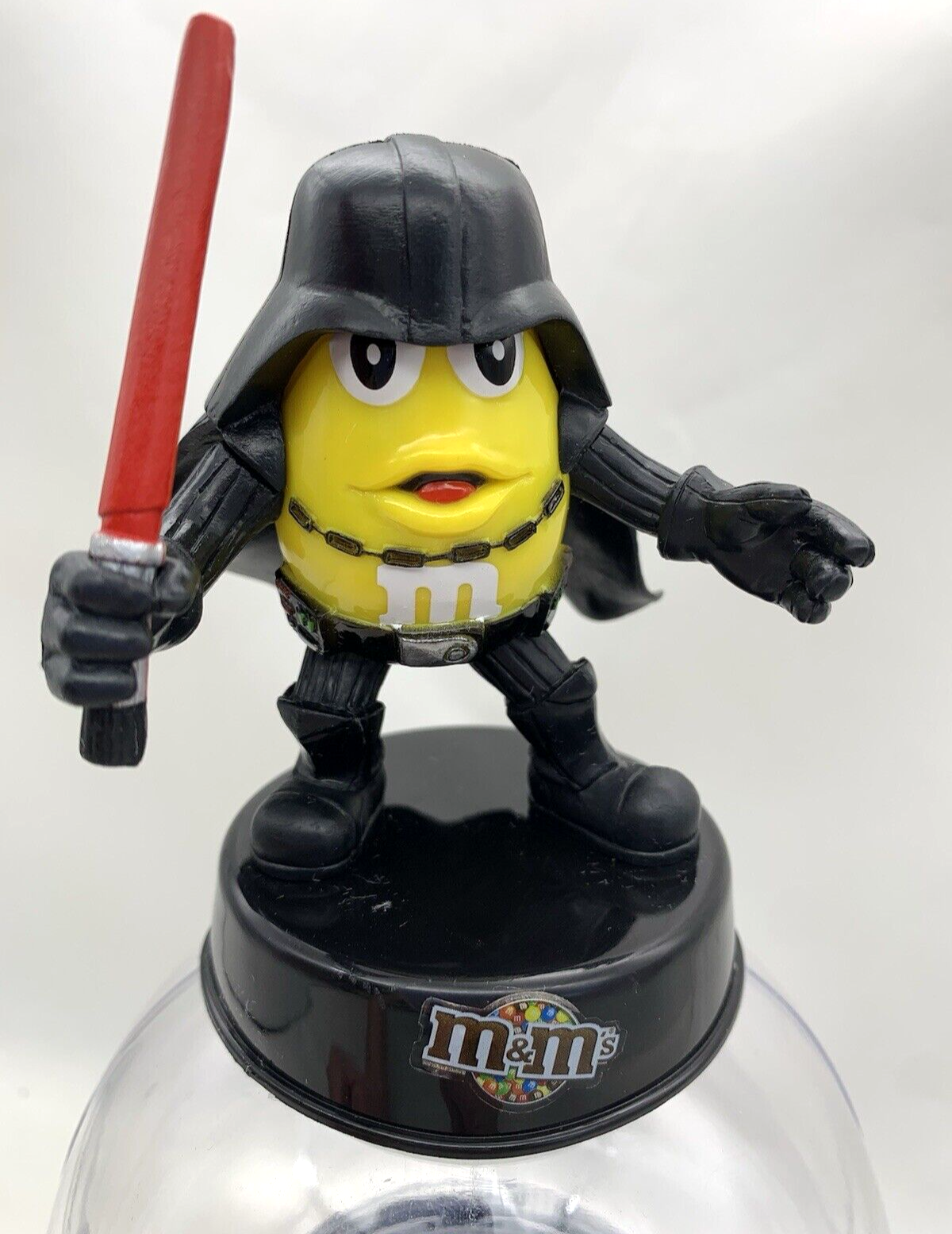 M&M's 2011 Star Wars Darth Vader Yellow M&M Candy Dispenser - Tested