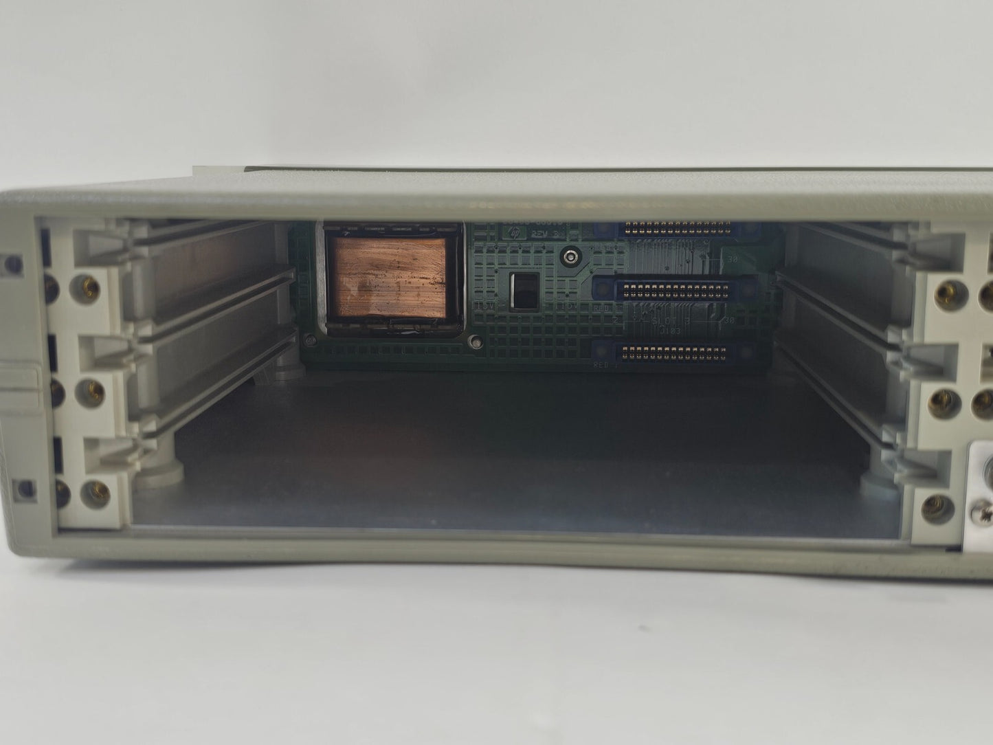 Hewlett Packard 3488A Switch / Control Unit with Mounting Brackets - Tested