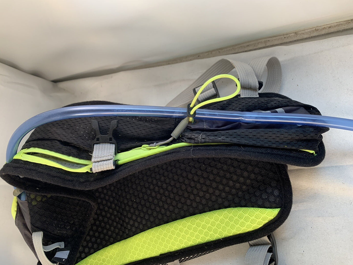 NEW Avia Small ( 1 Liter) Hydration Backpack w/Bladder - Good condition