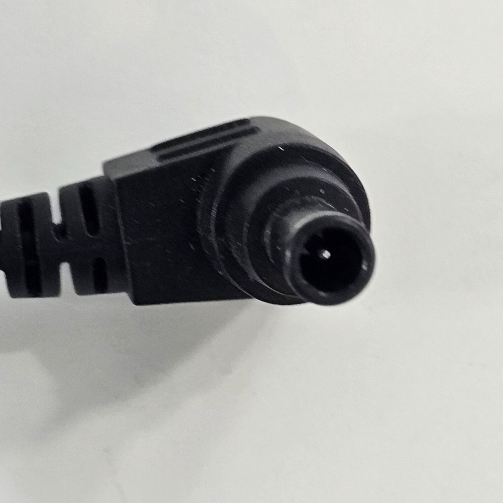 Sanken Electric 16V 2.5A AC Adapter Model SEB55N2-16.0 - Tested