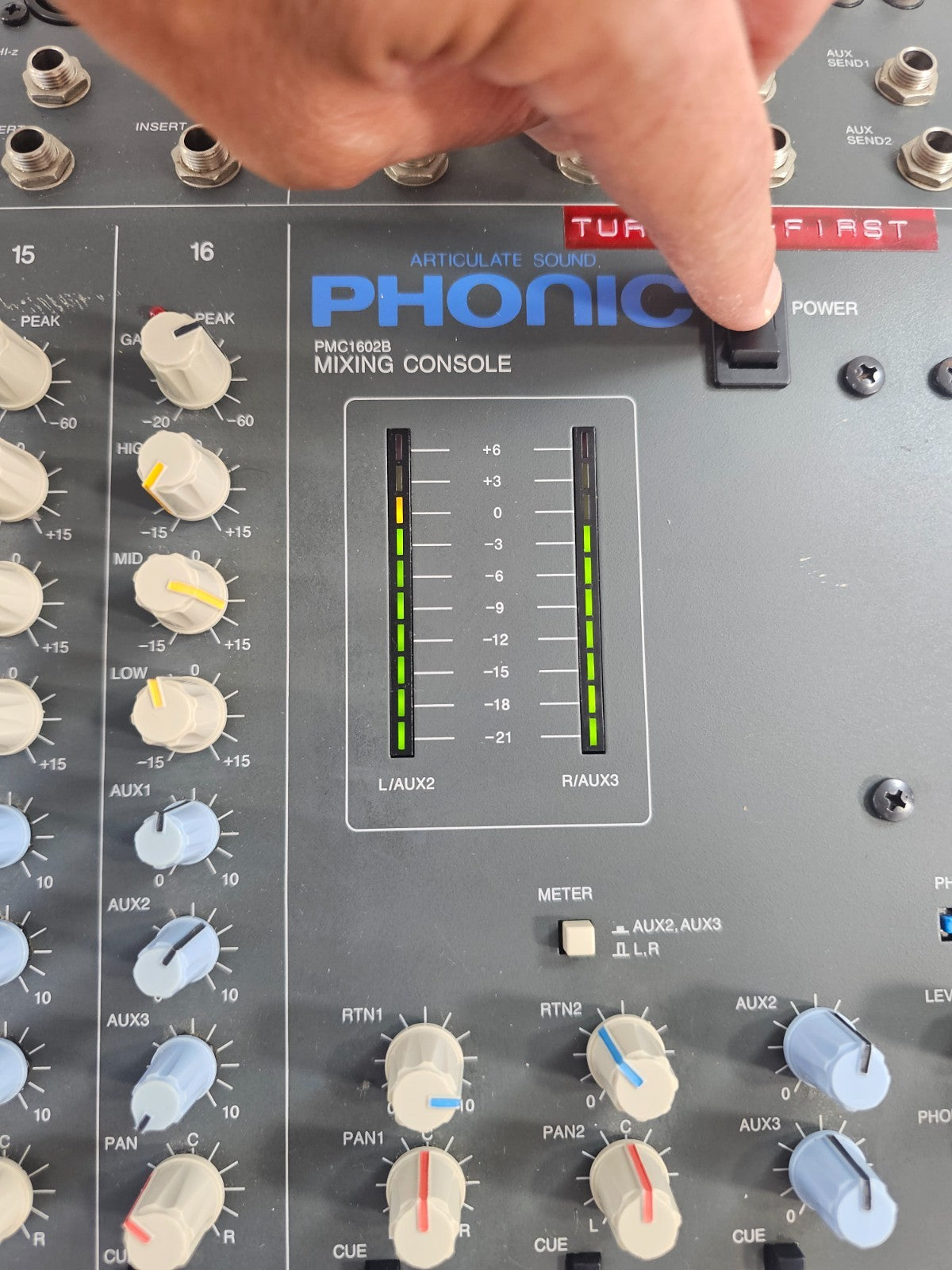 Phonic PMC-1602B 16-Channel Mixing Console - Local Pickup - Read