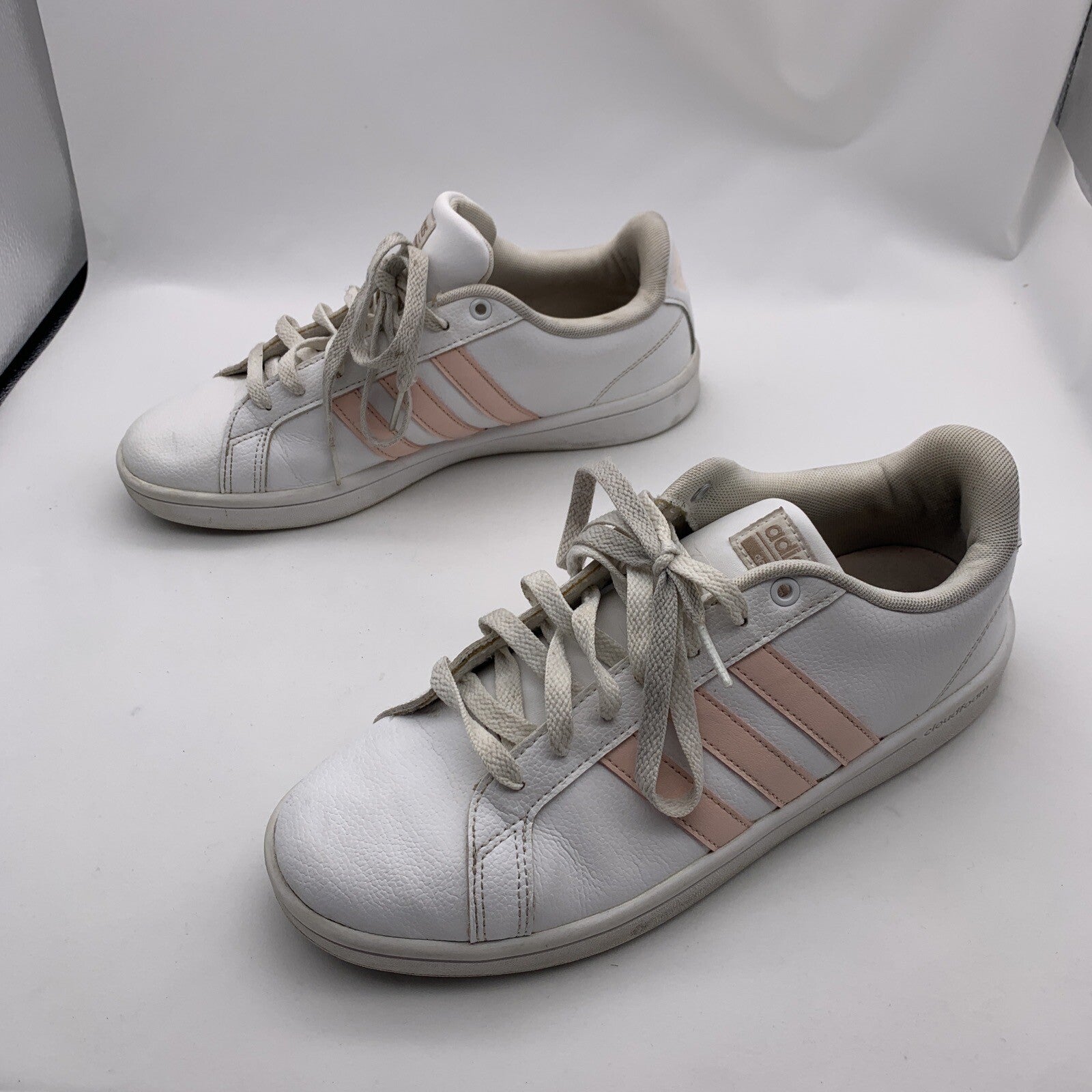 Adidas Womens Advantage Cloudfoam AQ0527 White Leather Sneaker Shoes Size 9