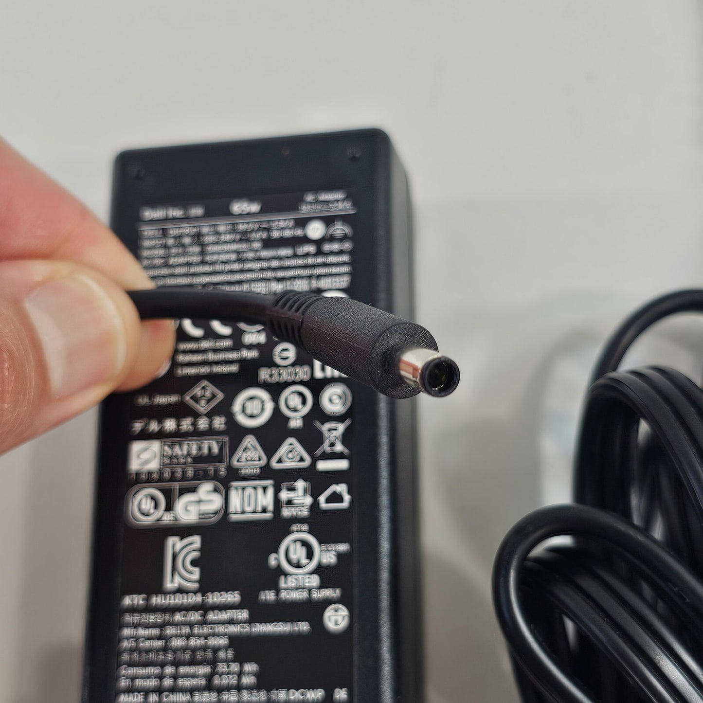 Dell 19.5V 3.34A AC Adapter Model DA65NM111-00 - Tested and Working