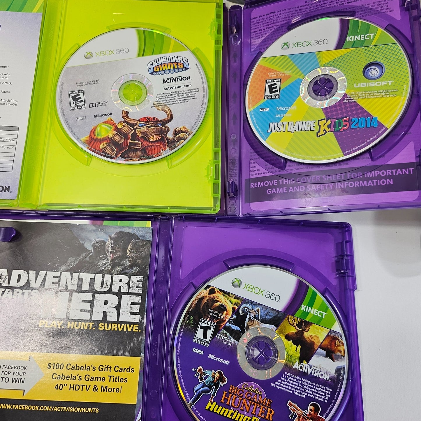 Microsoft White Xbox 360 120 GB Console with Cords, Kinect and Games - Tested