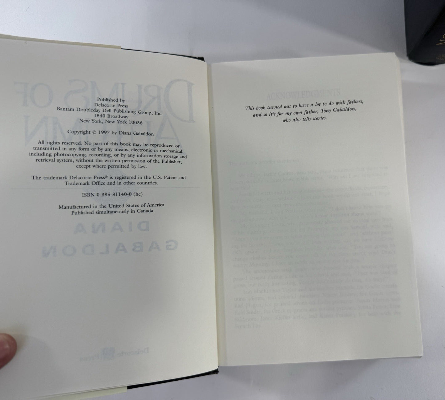 Outlander 8 Book Series, Graphic Novel, Outlandish Companion By Diana Galbadon