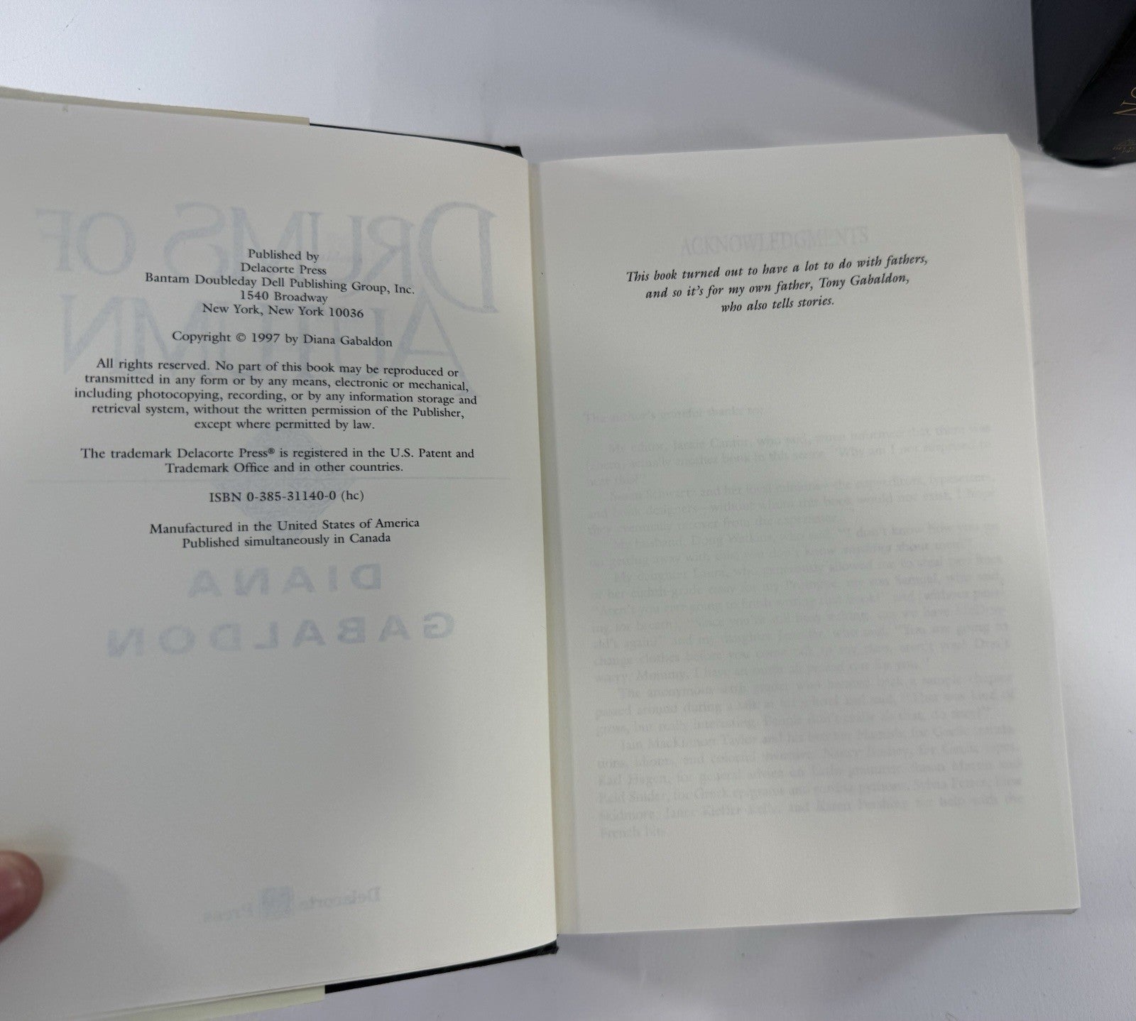 Outlander 8 Book Series, Graphic Novel, Outlandish Companion By Diana Galbadon