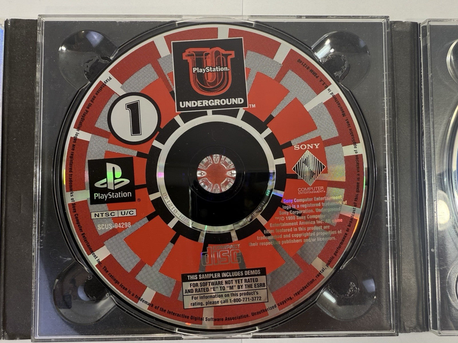 PlayStation Underground Vol. 2 Issue 4 (Sony PlayStation, 1998) Discs and Case
