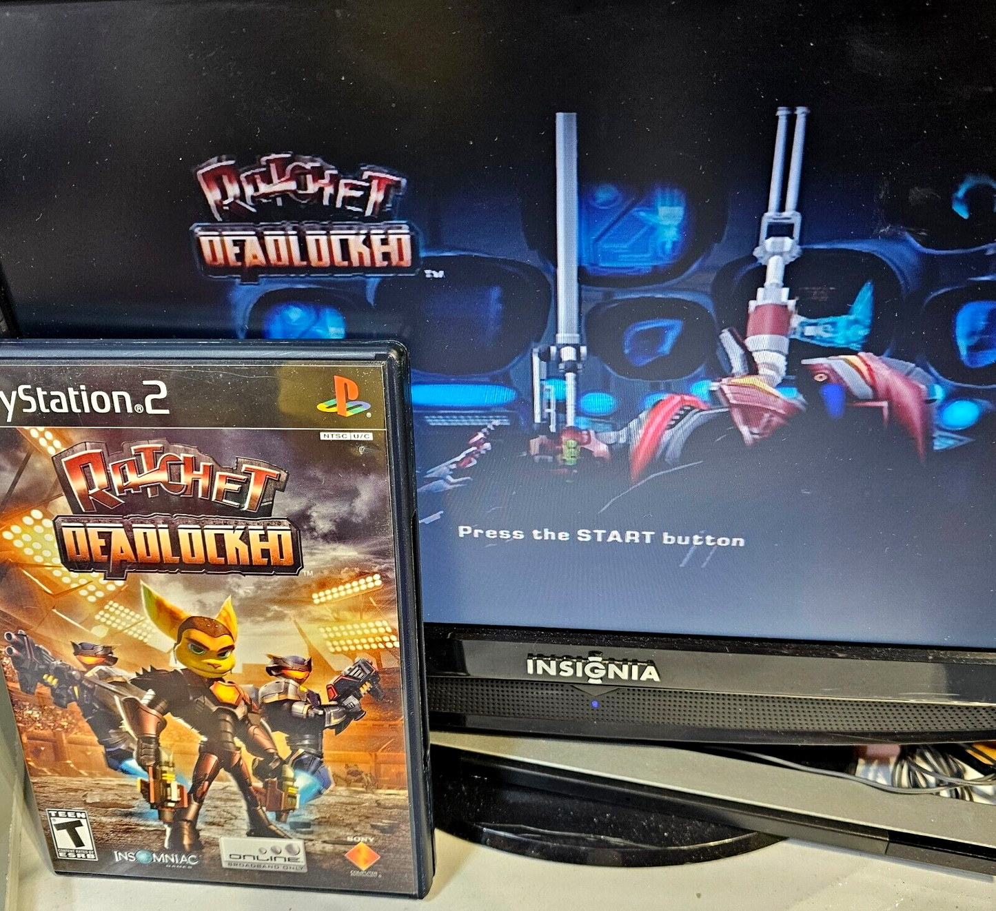 Ratchet: Deadlocked (Sony PlayStation 2, 2005) Game Case Manual - Tested