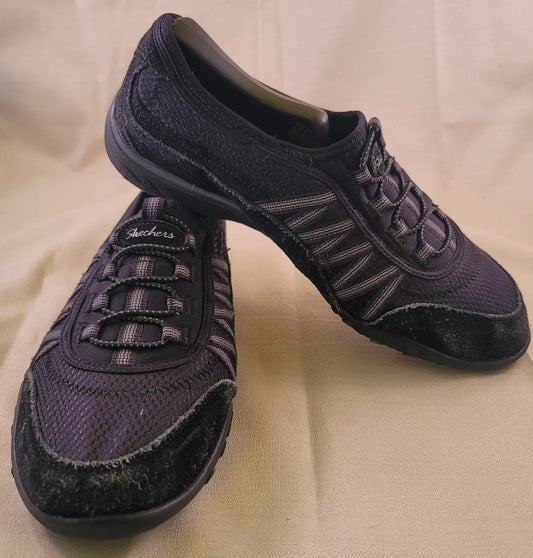 Skechers Women's Breathe Easy Relaxed Fit Memory Foam Shoes 23857 Size 8 Black