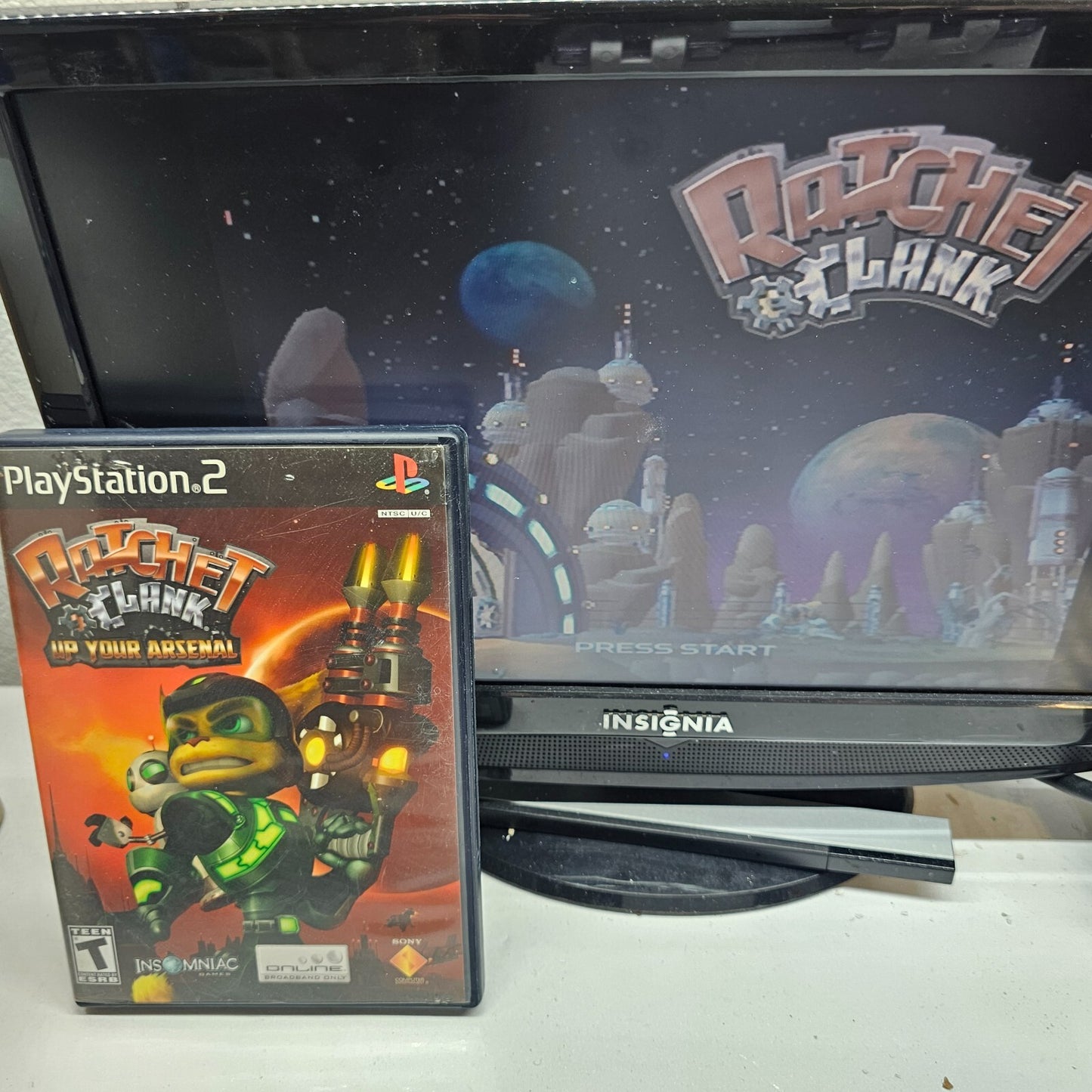 Ratchet & Clank: Up your Arsenal (PlayStation 2, 2004) Game Case Manual Insert