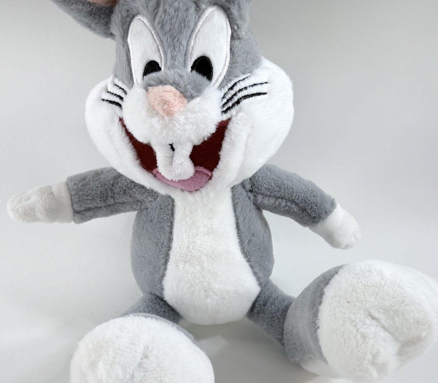 Jazwares Looney Tunes 8" Bugs Bunny Seated Soft Plush