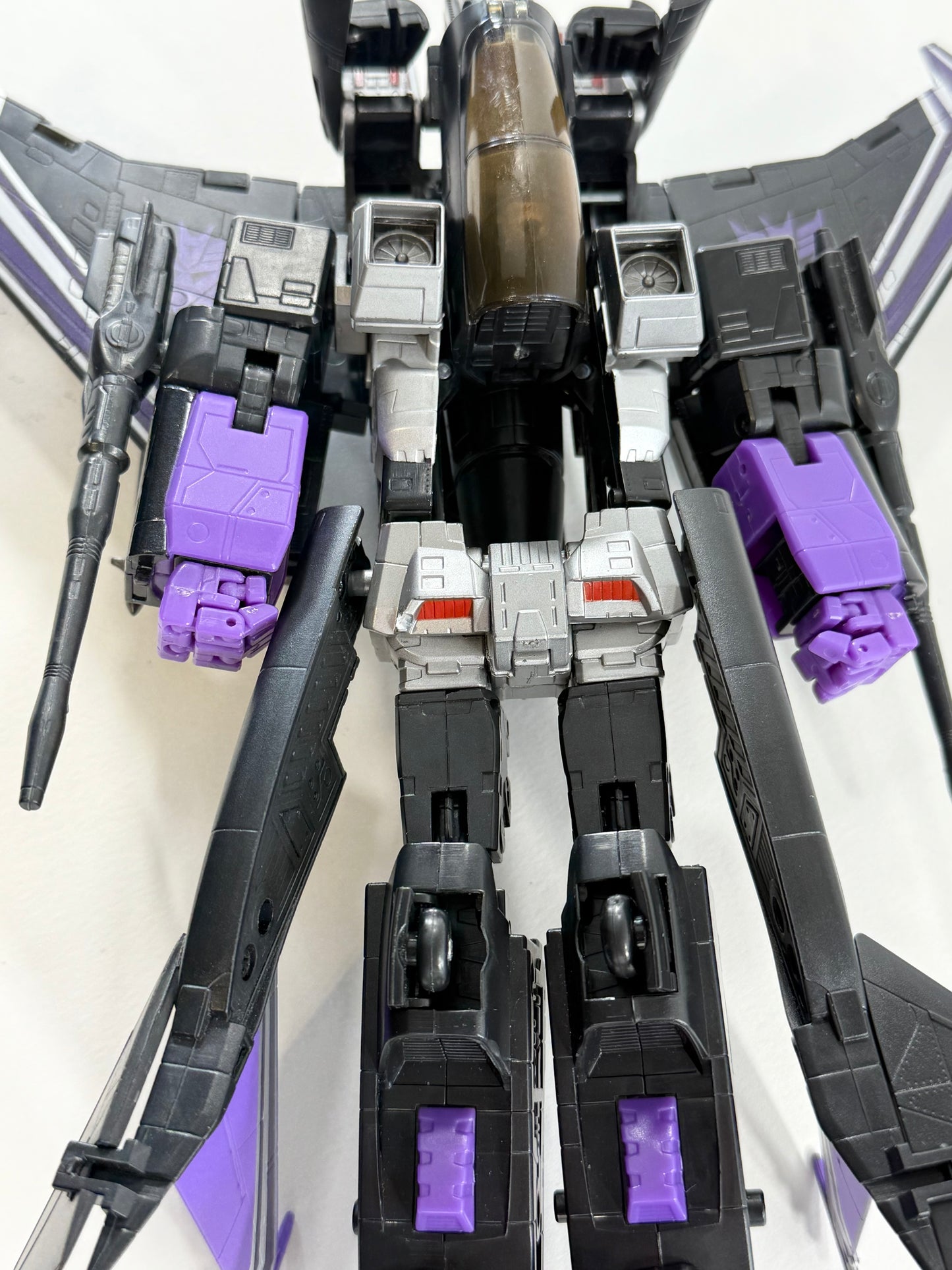 Hasbro Transformers Universe Masterpiece Skywarp G1 Series Action Figure + Box
