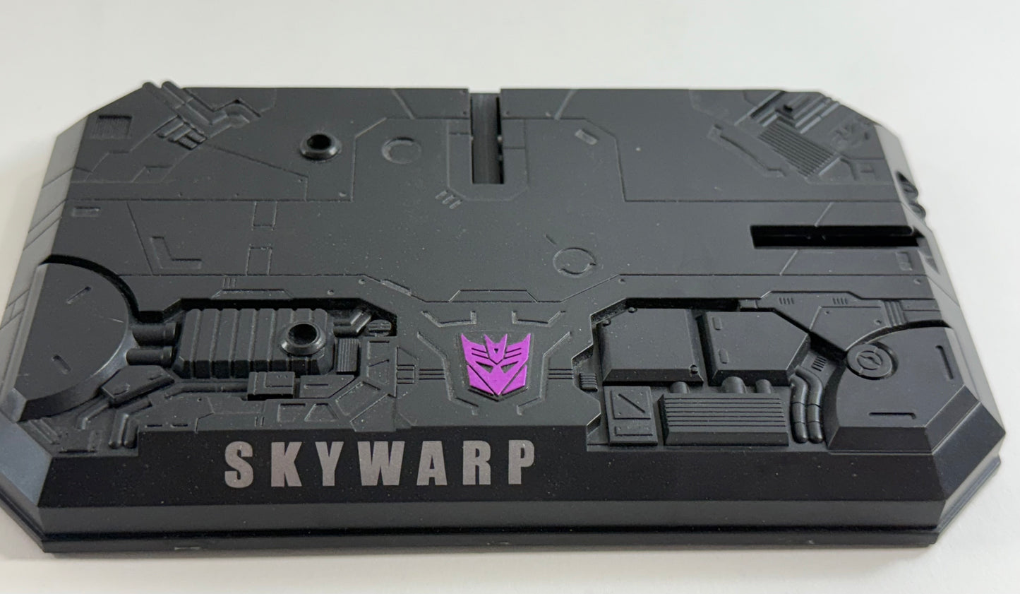 Hasbro Transformers Universe Masterpiece Skywarp G1 Series Action Figure + Box