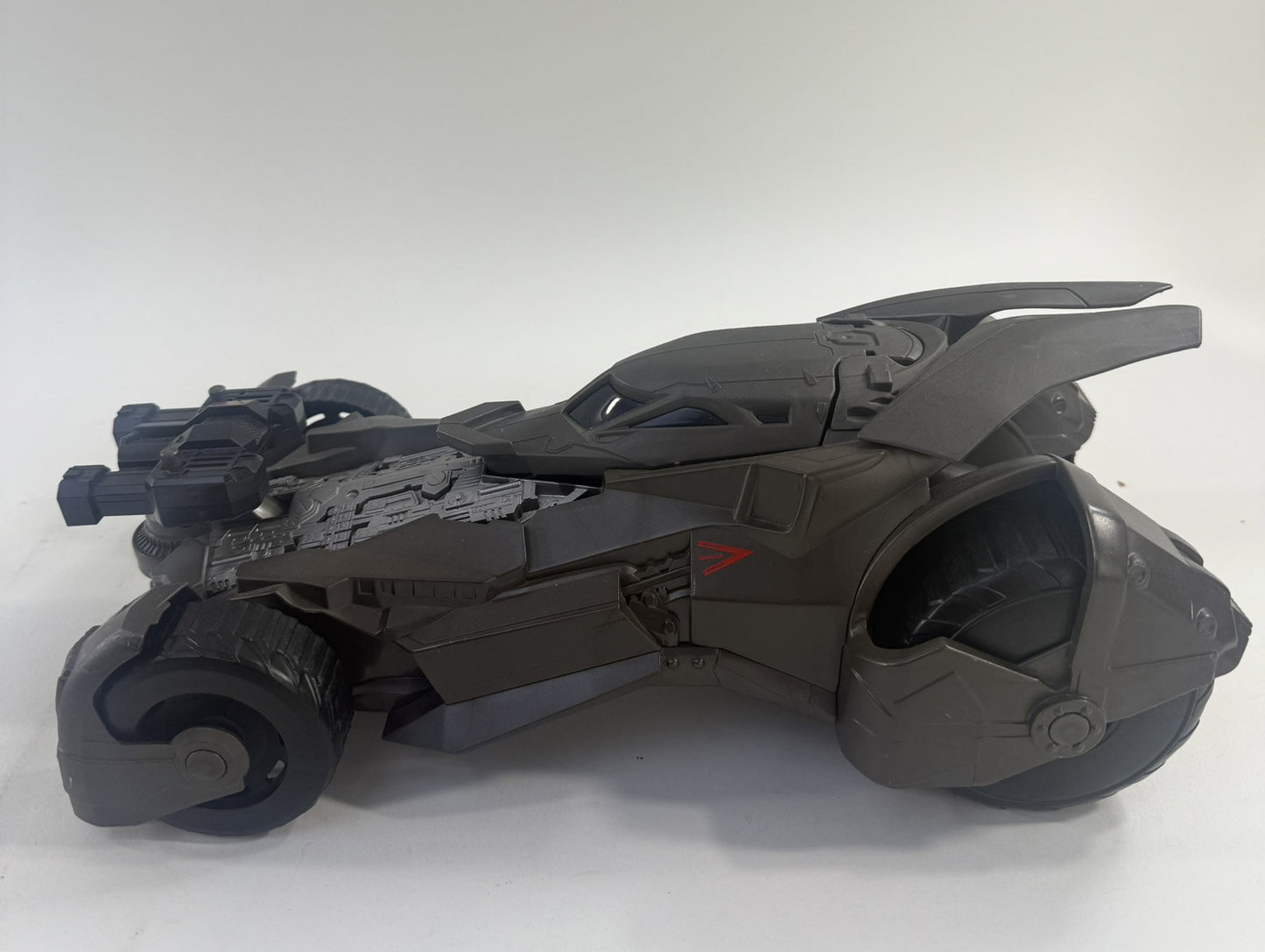 Mattel 2015 DC Comics Batman Vs Superman 14" Epic Strike Batmobile