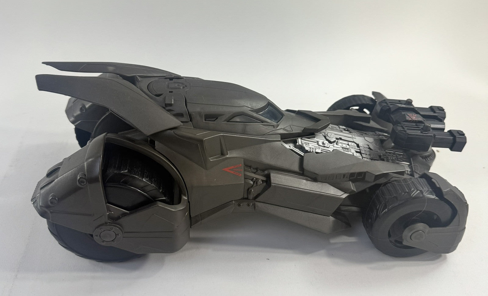 Mattel 2015 DC Comics Batman Vs Superman 14" Epic Strike Batmobile
