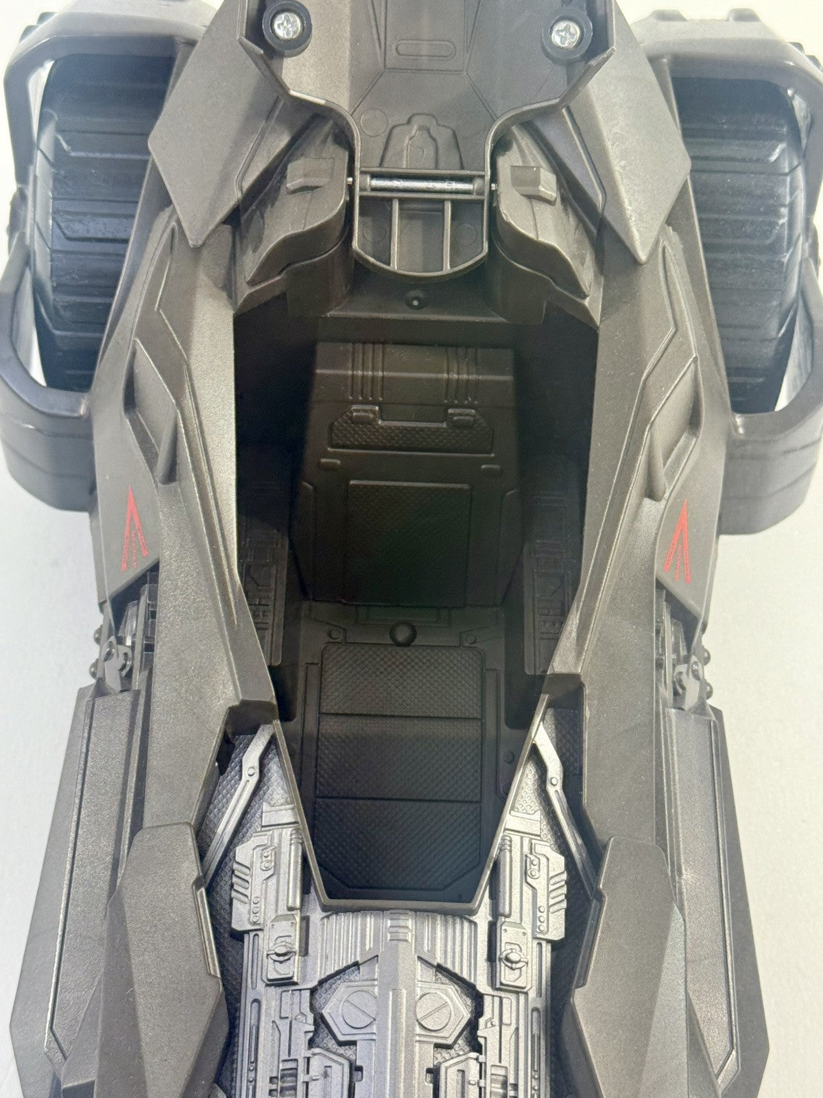 Mattel 2015 DC Comics Batman Vs Superman 14" Epic Strike Batmobile