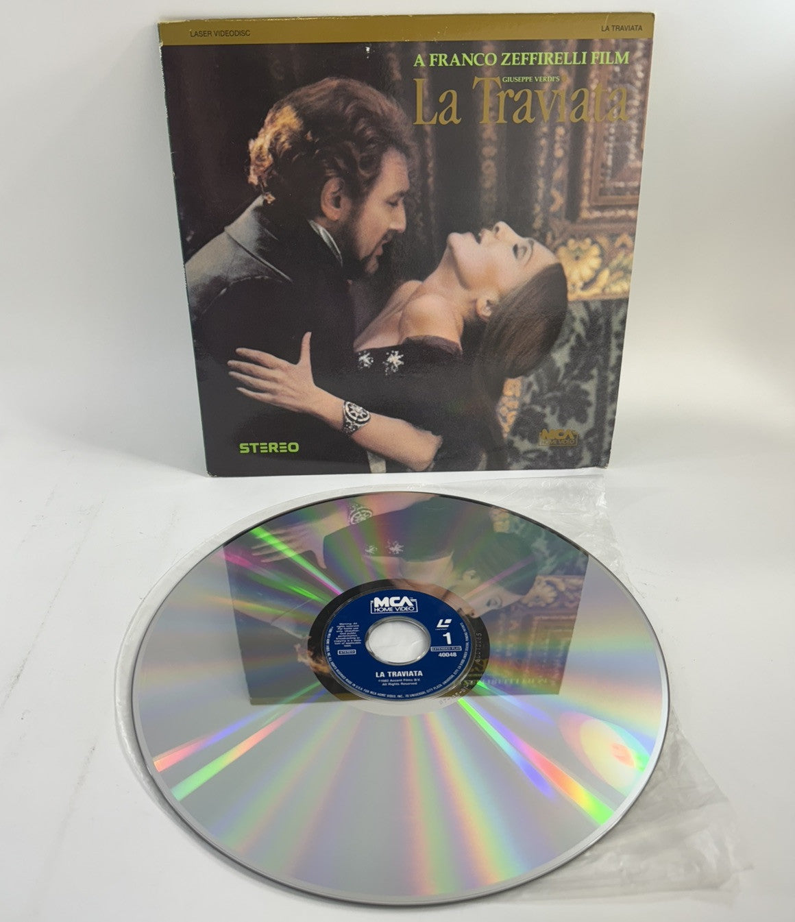 Pavarotti In London (Laserdisc Bundle) La Traviata, That’s Entertainment III