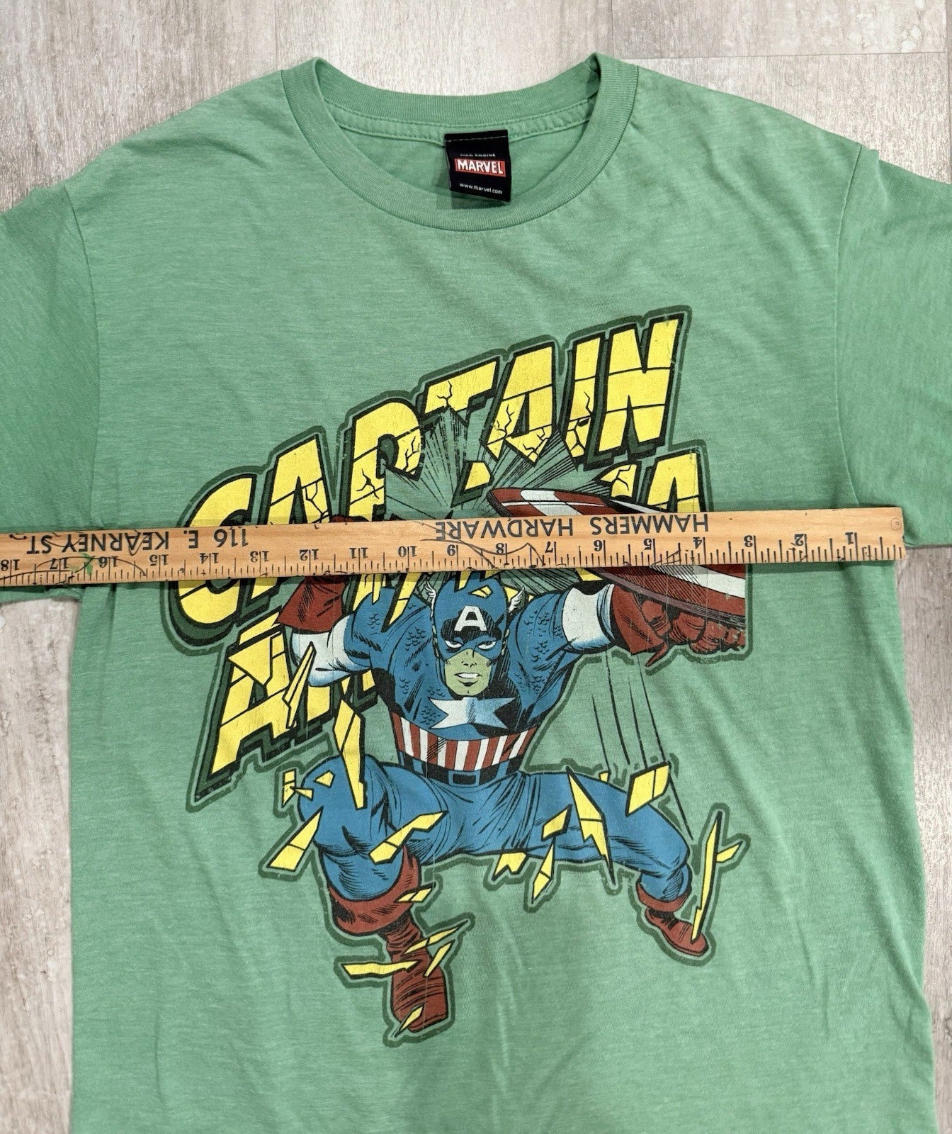 Mad Engine 2011 Captain America Adult Small Green Comic Shirt