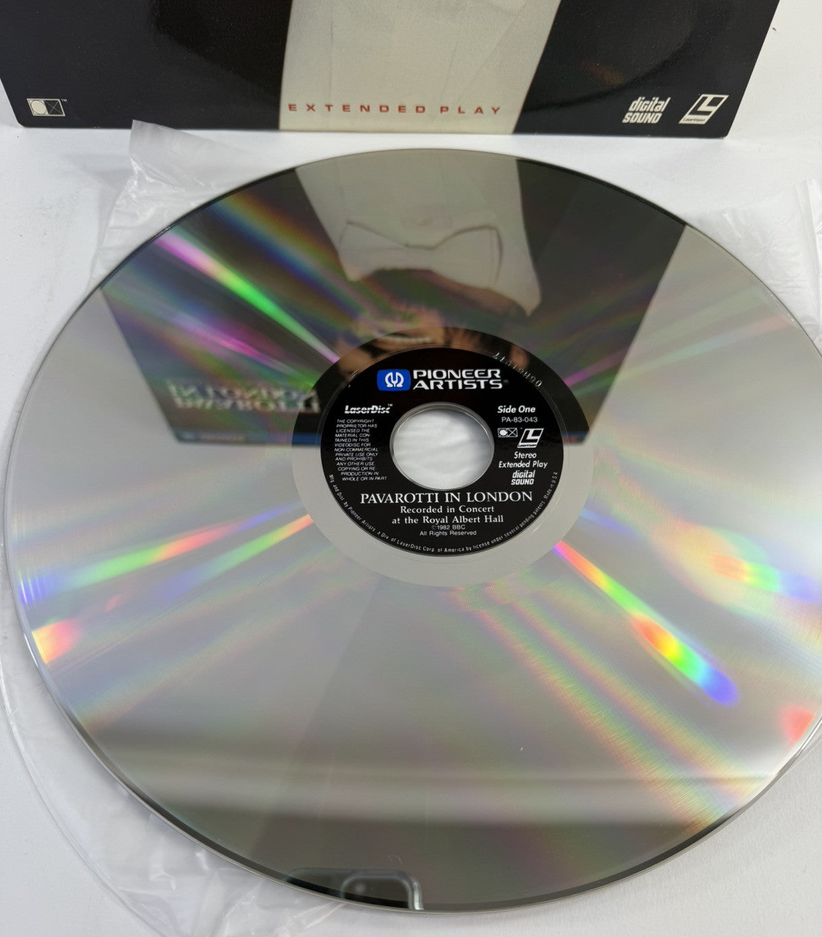 Pavarotti In London (Laserdisc Bundle) La Traviata, That’s Entertainment III