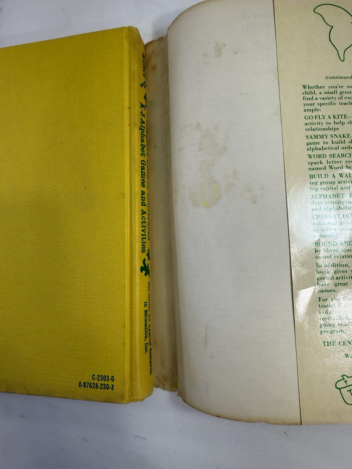 Complete Book of Illustrated K-3 Alphabet Games and Activities (Hardcover, 1980)